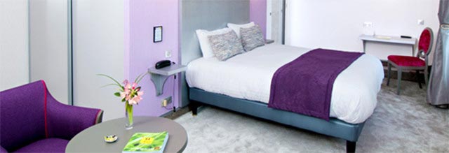 Photo de la chambre supérieure violette